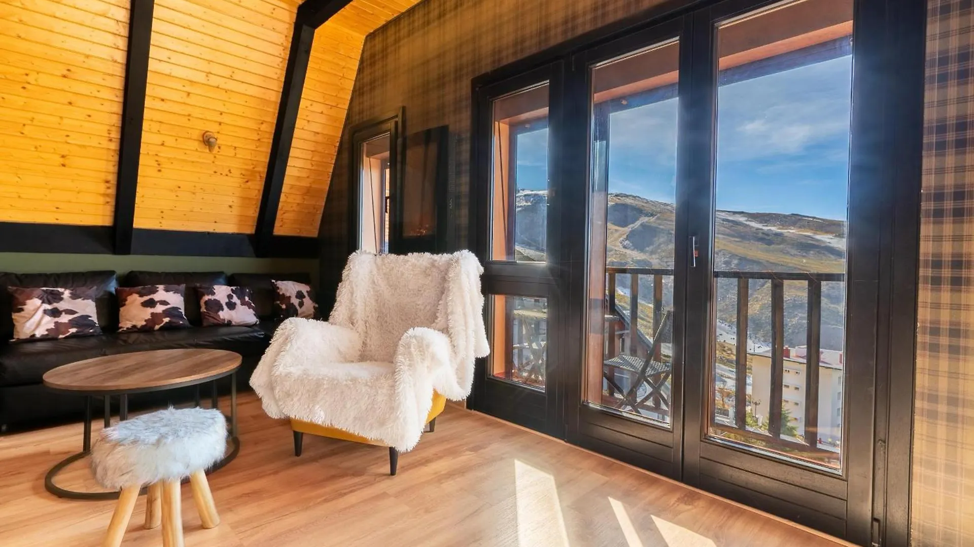 시에라네바다 Penthouse In The Clouds & Parking 아파트